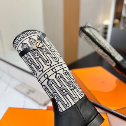 JUMPING BOOT 2 CM IN BLACK CALFSKIN AND BLACK MIX WHITE FABRIC