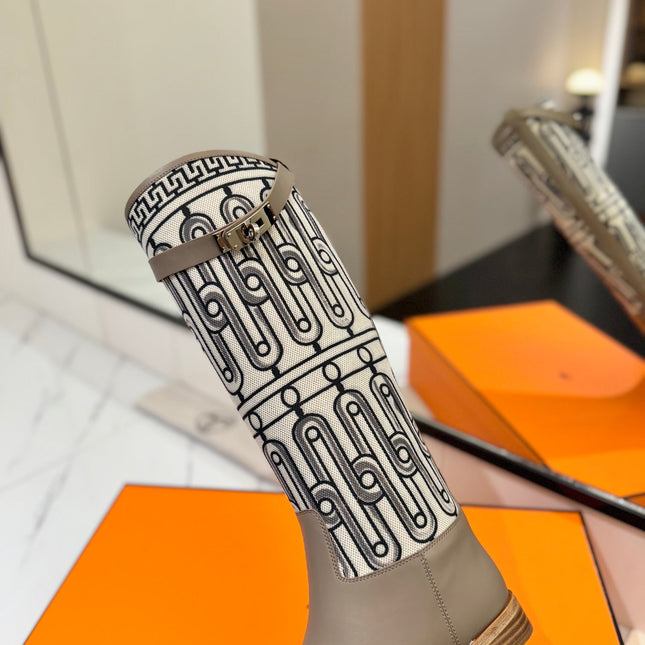 JUMPING BOOT 2 CM IN PASTEL GRAY CALFSKIN AND BLACK MIX WHITE FABRIC