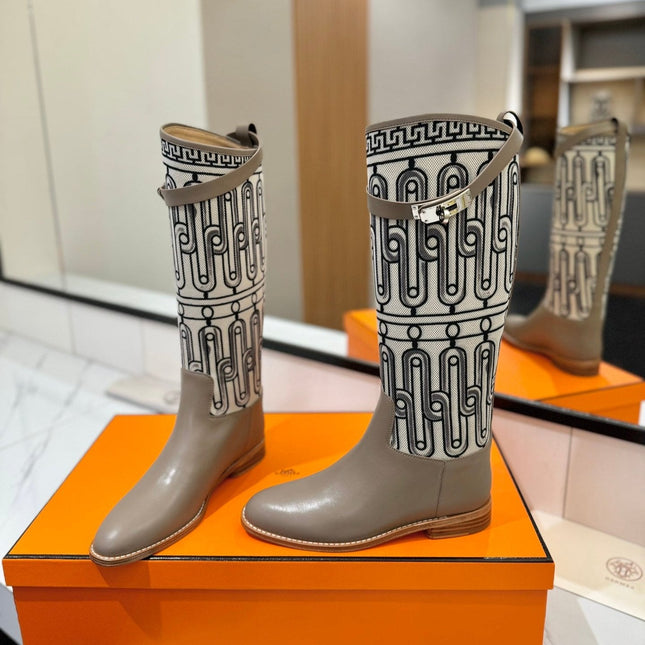 JUMPING BOOT 2 CM IN PASTEL GRAY CALFSKIN AND BLACK MIX WHITE FABRIC