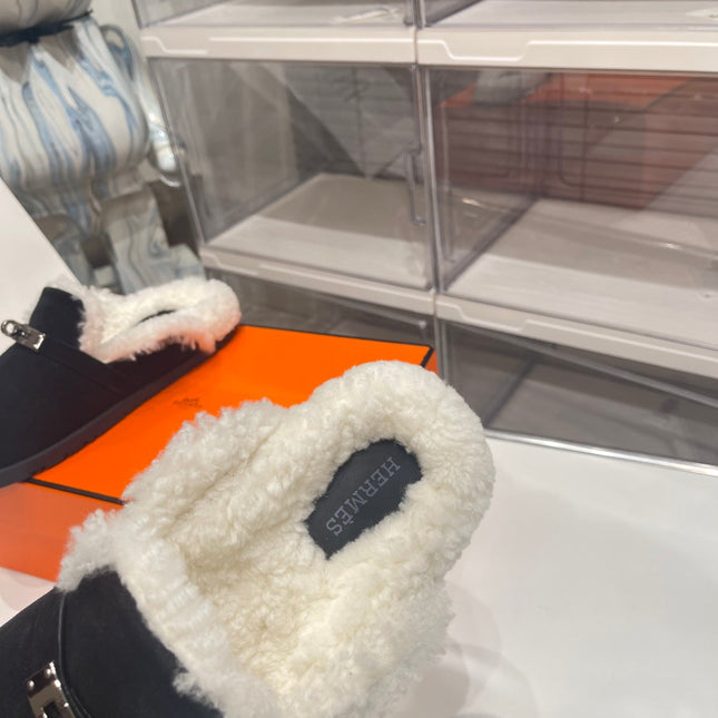 SLIP-ON MULE IN BLACK SUEDE AND SHEARLING LINING