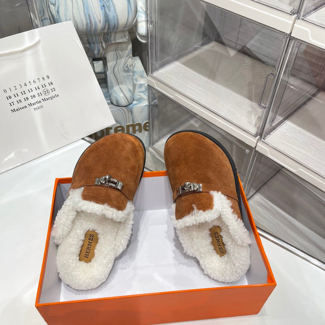 SLIP-ON MULE IN UMBER BROWN SUEDE AND SHEARLING LINING