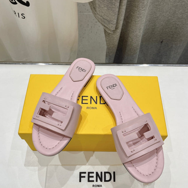 FENDI BAGUETTE SLIDES IN LIGHT PINK LAMBSKIN