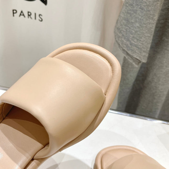 FENDI BAGUETTE MEDIUM-HEEL SANDALS 45 MM IN BISQUE BEIGE CALFSKIN