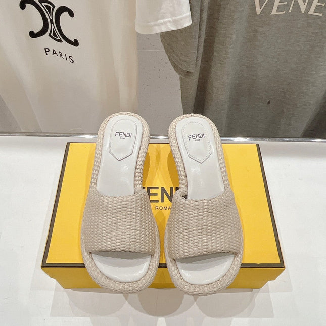 FENDI FFOLD MEDIUM-HEEL SANDALS 45 MM IN BEIGE COTTON FIBRE