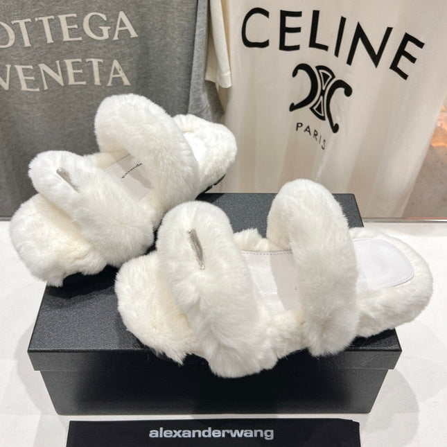 CHUNKY PLATFORM SLIPPER IN WHITE RABBIT FUR