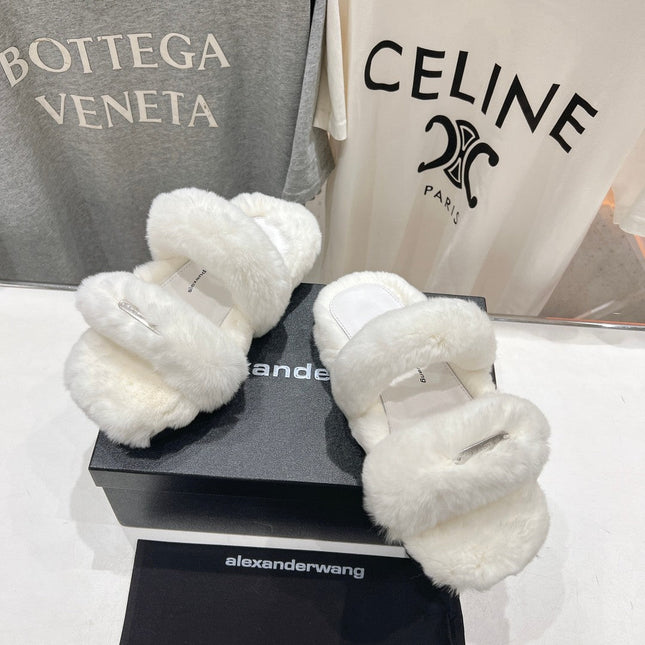 CHUNKY PLATFORM SLIPPER IN WHITE RABBIT FUR
