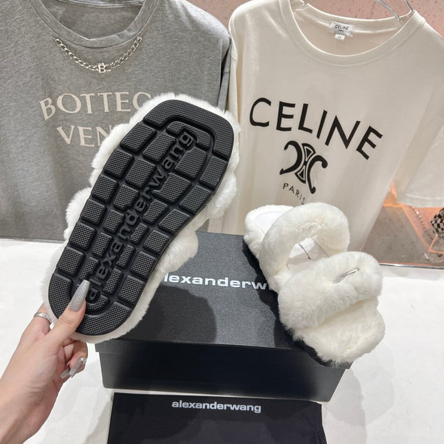 CHUNKY PLATFORM SLIPPER IN WHITE RABBIT FUR