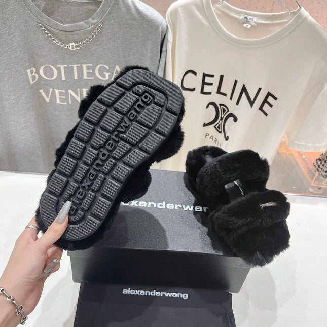 CHUNKY PLATFORM SLIPPER IN BLACK RABBIT FUR
