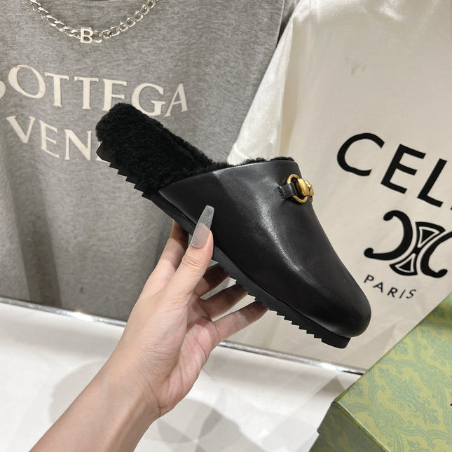 HORSEBIT MULE IN BLACK CALFSKIN AND FLEECE LINING