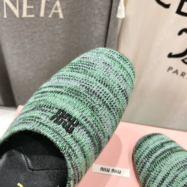 KNITTED MULES IN LIGHT GREEN MIX BLACK WOOL