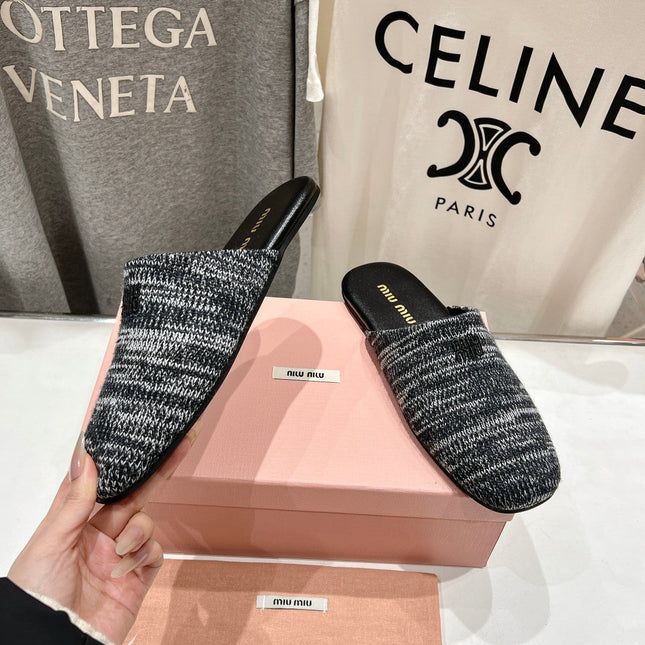 KNITTED MULES IN BLACK MIX WHITE WOOL