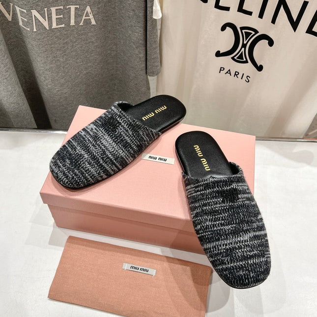 KNITTED MULES IN BLACK MIX WHITE WOOL