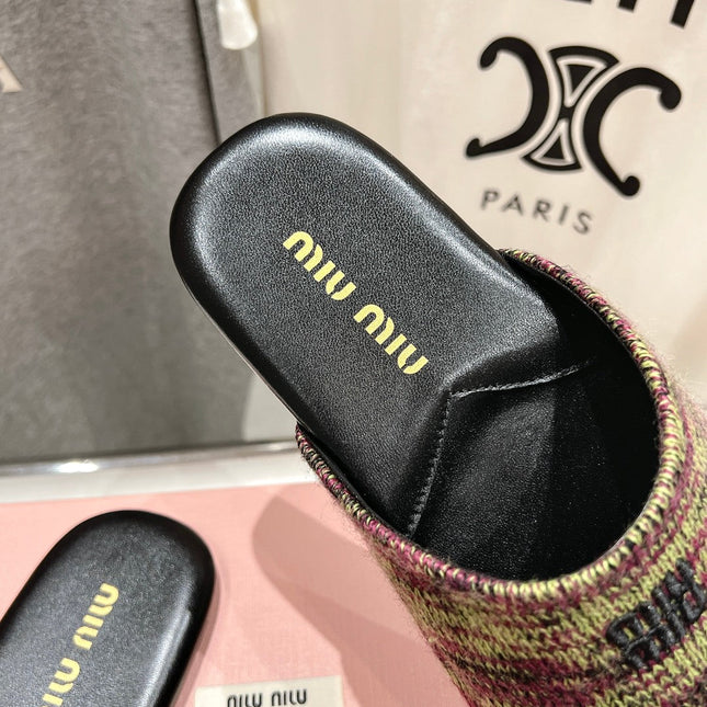 KNITTED MULES IN COLORFUL WOOL