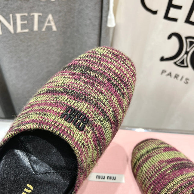 KNITTED MULES IN COLORFUL WOOL