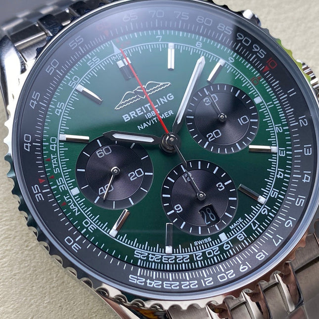 NAVITIMER B01 CHRONOGRAPH 43 ALL STEEL GREEN MIX BLACK DIAL