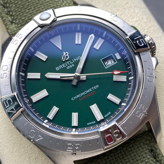 AVENGER AUTOMATIC 42 STEEL CASE GREEN NYLON STRAP