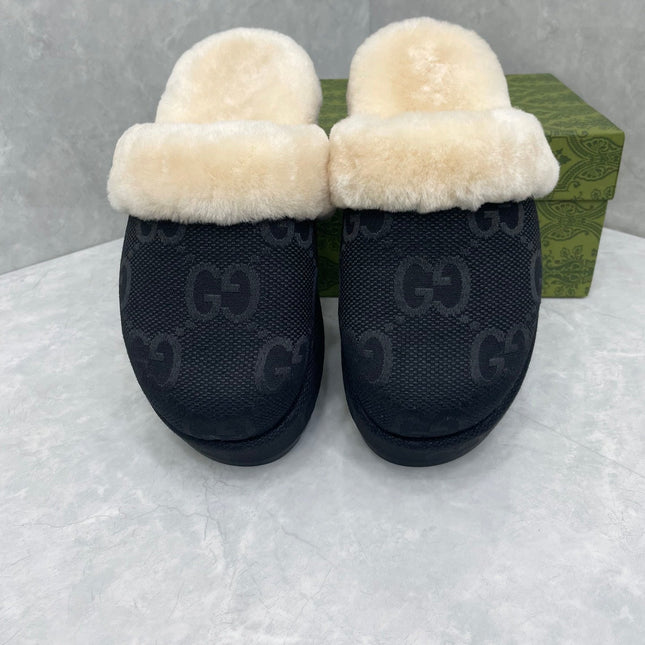 GG MULE IN BLACK MONOGRAM JACQUARD FABRIC AND RABBIT FUR LINING