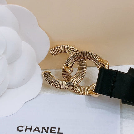 TWISTED GOLD CHAIN BELT IN GOLD METAL BLACK CALFSKIN GOLD BUCKLE