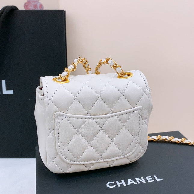 CHAIN BELT WITH GOLD METAL WHITE CALFSKIN INTERLINKING STRAPS AND MINI BAG ATTACHMENT