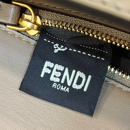 FENDI BAGUETTE 27 BAG IN SAND BEIGE CALFSKIN WITH GOLD HARDWARE