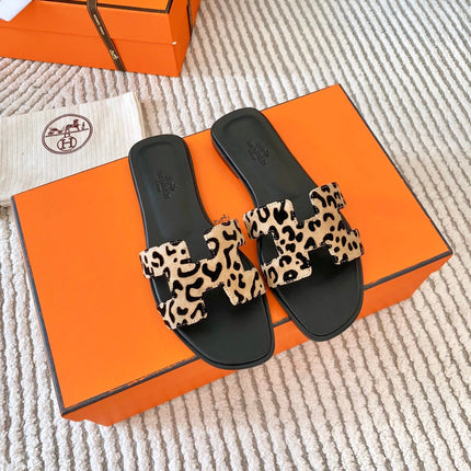 0RAN SANDAL IN CAMEL BROWN MIX BLACK SUEDE