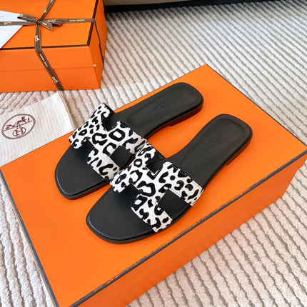 0RAN SANDAL IN BLACK MIX WHITE SUEDE