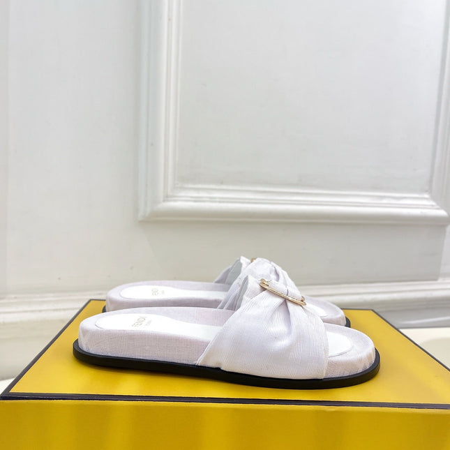 FENDI FLAT SLIPPER IN WHITE JACQUARD FABRIC WITH GOLD HARDWARE
