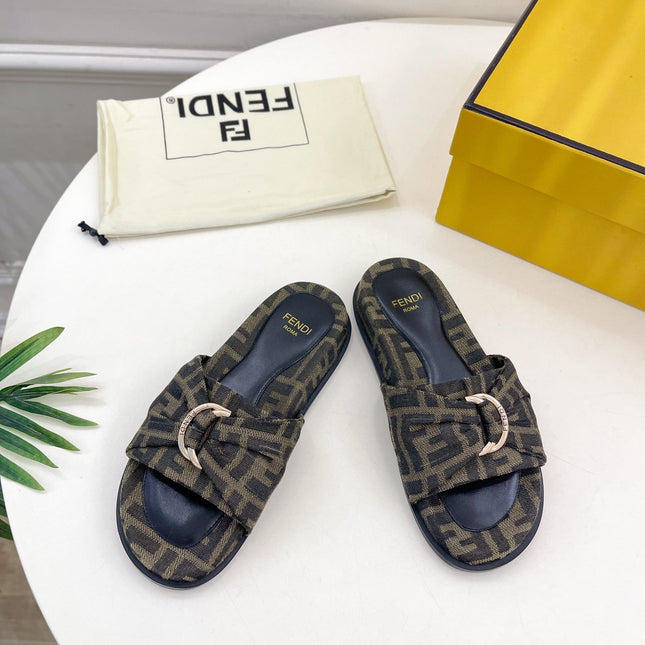 FENDI FLAT SLIPPER IN CEDAR BROWN MIX BLACK MONOGRAM JACQUARD FABRIC WITH GOLD HARDWARE