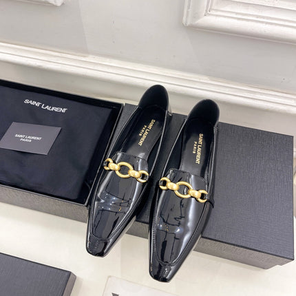 FLAT LOAFERS WITH GOLD CHAIN IN BLACK GLOSSY CALFSKIN
