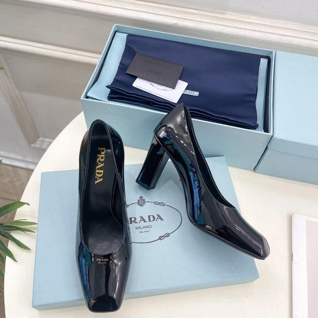 SQUARE TOE HIGH PUMPS IN BLACK GLOSSY CALFSKIN
