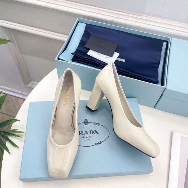 SQUARE TOE HIGH PUMPS IN WHITE GLOSSY CALFSKIN