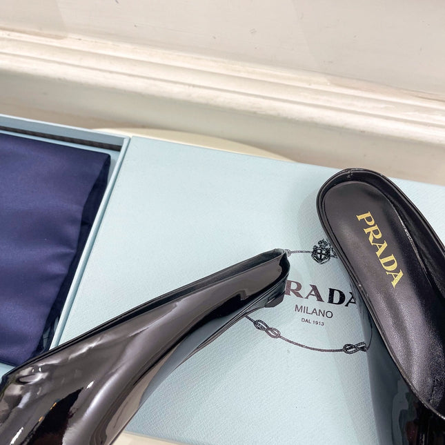 MULES SQUARE TOE IN BLACK SHINY CALFSKIN