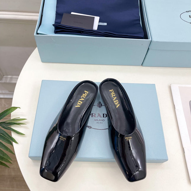 MULES SQUARE TOE IN BLACK SHINY CALFSKIN