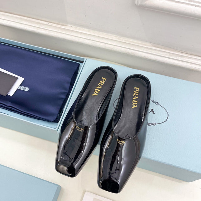 MULES SQUARE TOE IN BLACK SHINY CALFSKIN