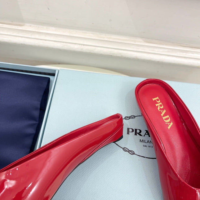 MULES SQUARE TOE IN RED SHINY CALFSKIN