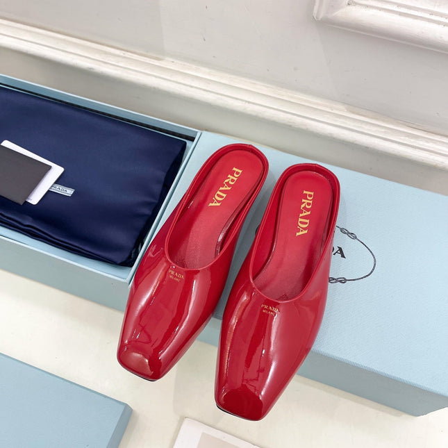MULES SQUARE TOE IN RED SHINY CALFSKIN