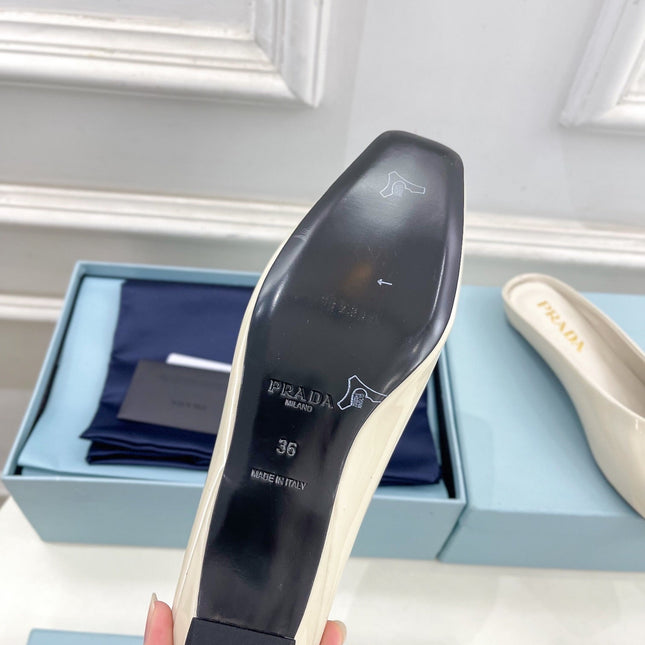 MULES SQUARE TOE IN WHITE SHINY CALFSKIN