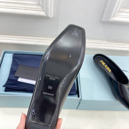 MULES SQUARE TOE IN BLACK SMOOTH LAMBSKIN