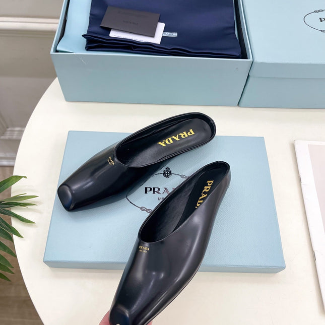 MULES SQUARE TOE IN BLACK SMOOTH LAMBSKIN