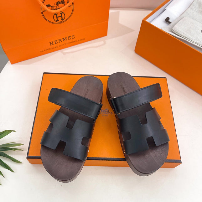 KOS CLOG IN BLACK CALFSKIN