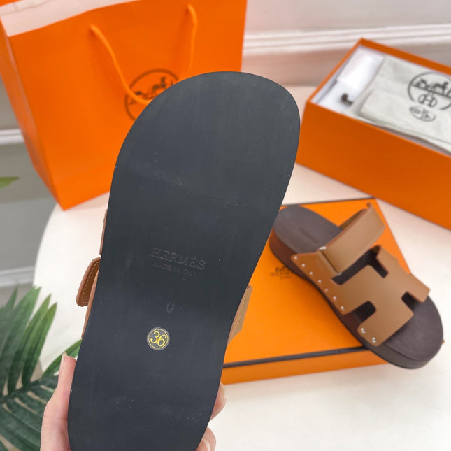 KOS CLOG IN PEANUT BROWN CALFSKIN