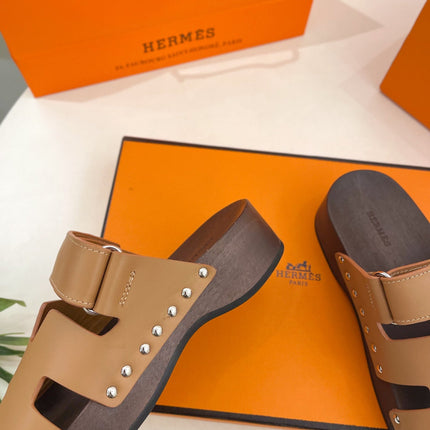 KOS CLOG IN PEANUT BROWN CALFSKIN