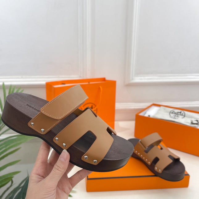 KOS CLOG IN PEANUT BROWN CALFSKIN