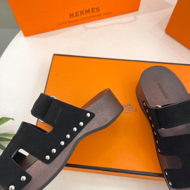 KOS CLOG IN BLACK SUEDE