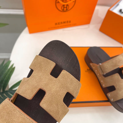 KOS CLOG IN PEANUT BROWN SUEDE