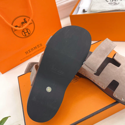 KOS CLOG IN KHAKI BROWN SUEDE