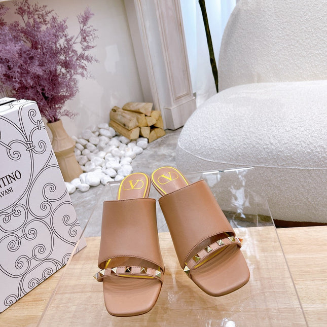 ROCKSTUD TOWER-HEEL MULES IN BRONZE BROWN CALFSKIN 7 CM