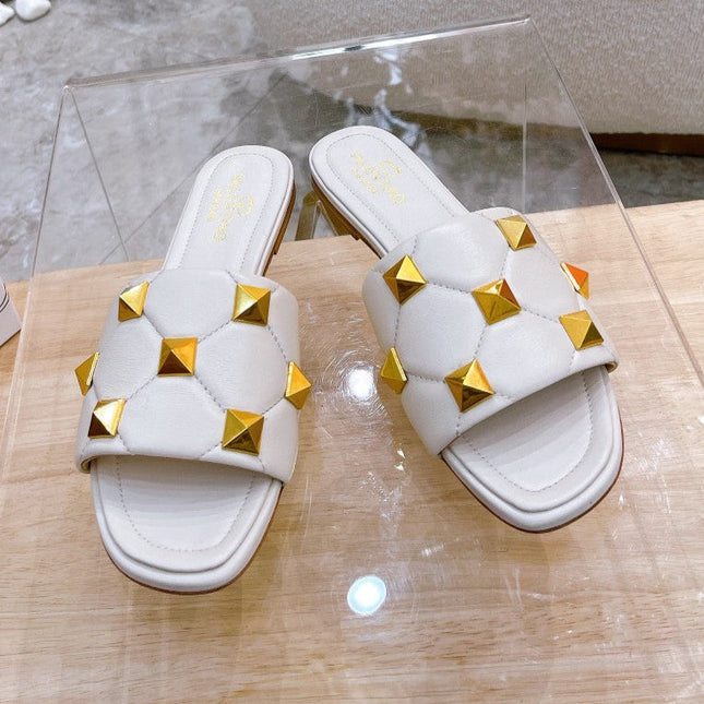 STUD FLAT SLIDE IN WHITE LAMBSKIN