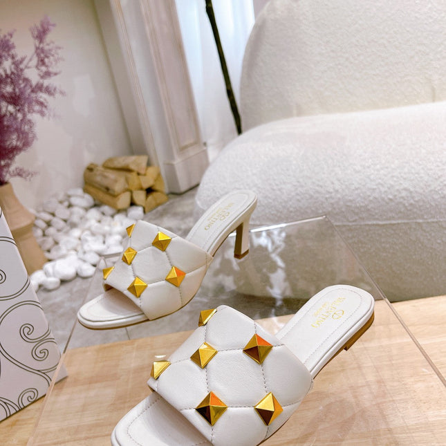 STUD FLAT SLIDE IN WHITE LAMBSKIN