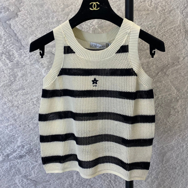 Black and beige hollow knitted vest